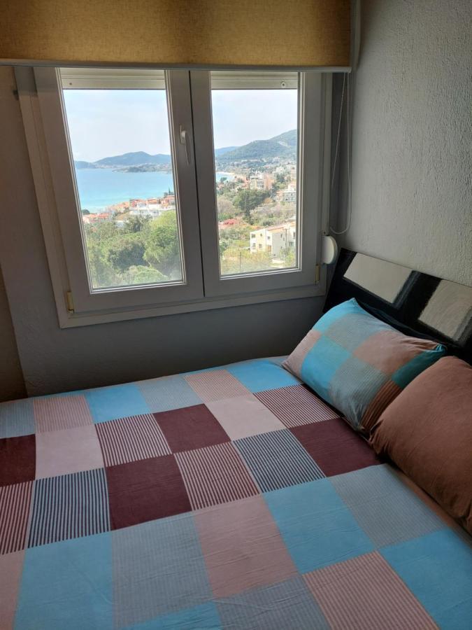 Bright View Apartment Palaiontsiflikion Luaran gambar